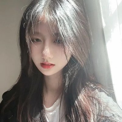 哈啰,我叫朵莉丝